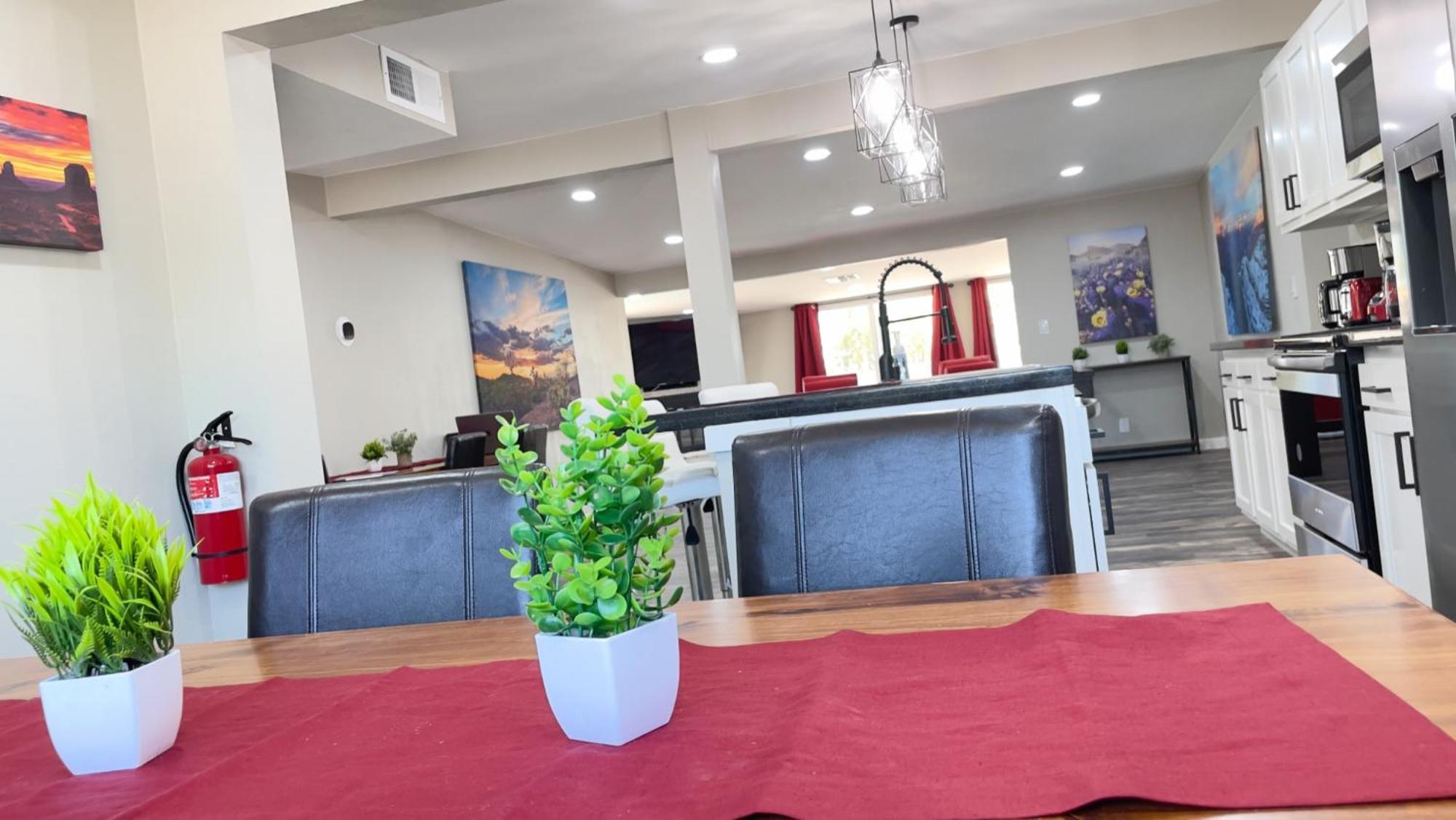 Private Home - Heated Pool, Billiards, Darts, Foosball, Fireplace, 5 Smart Tvs, Bbq, Cotton Bedding - The Saguaro Sanctuary, Pool Heat Optional Tucson Buitenkant foto
